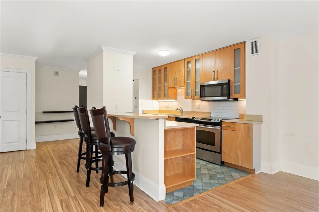 1 bed, 1 bath apartment for rent at 50 Longwood Ave Unit 518, Coolidge Corner — photo 11 of 33