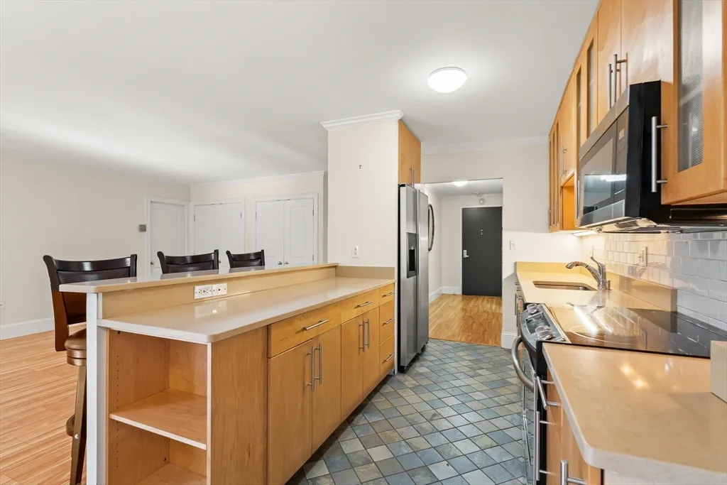 1 bed, 1 bath apartment for rent at 50 Longwood Ave Unit 518, Coolidge Corner — photo 9 of 33