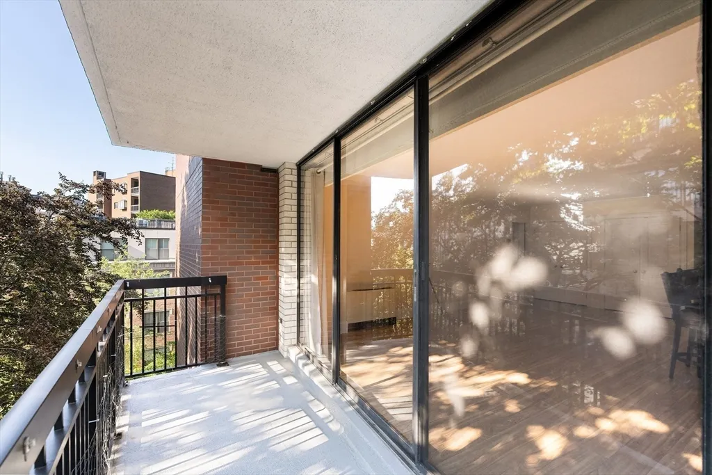 1 bed, 1 bath apartment for rent at 50 Longwood Ave Unit 518, Coolidge Corner — photo 8 of 33