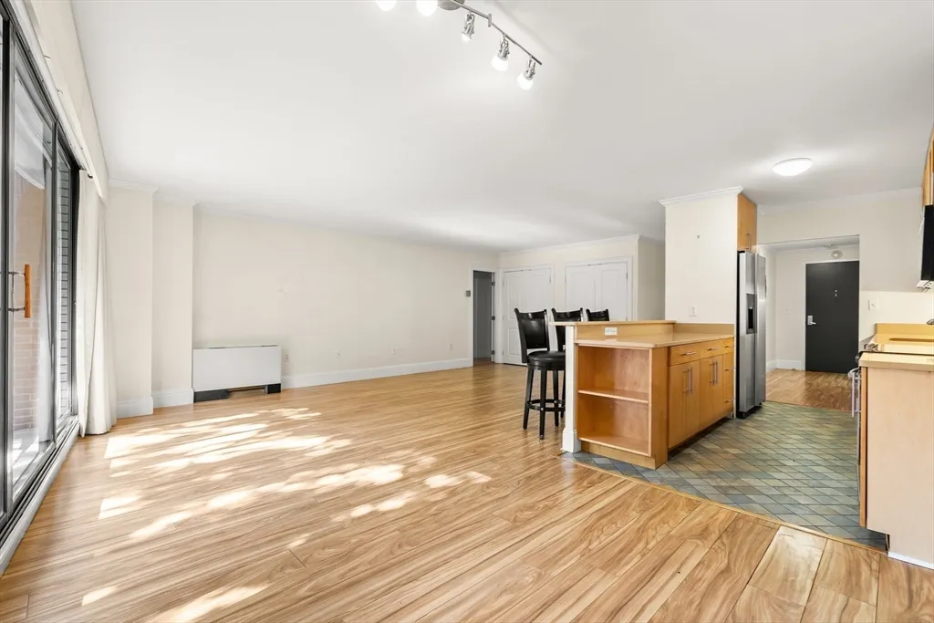 1 bed, 1 bath apartment for rent at 50 Longwood Ave Unit 518, Coolidge Corner — photo 14 of 33