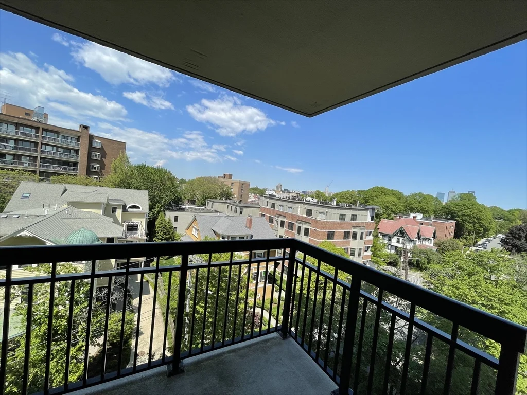 1 bed, 1 bath apartment for rent at 50 Longwood Ave Unit 611, Coolidge Corner — photo 5 of 8