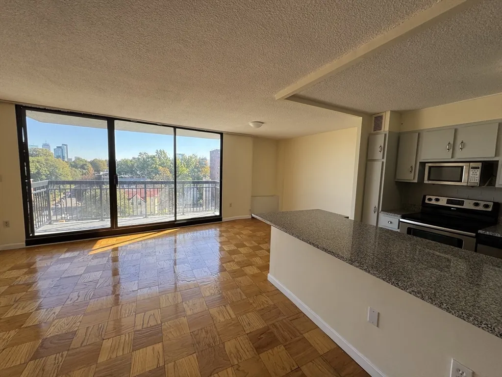 1 bed, 1 bath apartment for rent at 50 Longwood Ave Unit 712, Coolidge Corner — photo 2 of 12