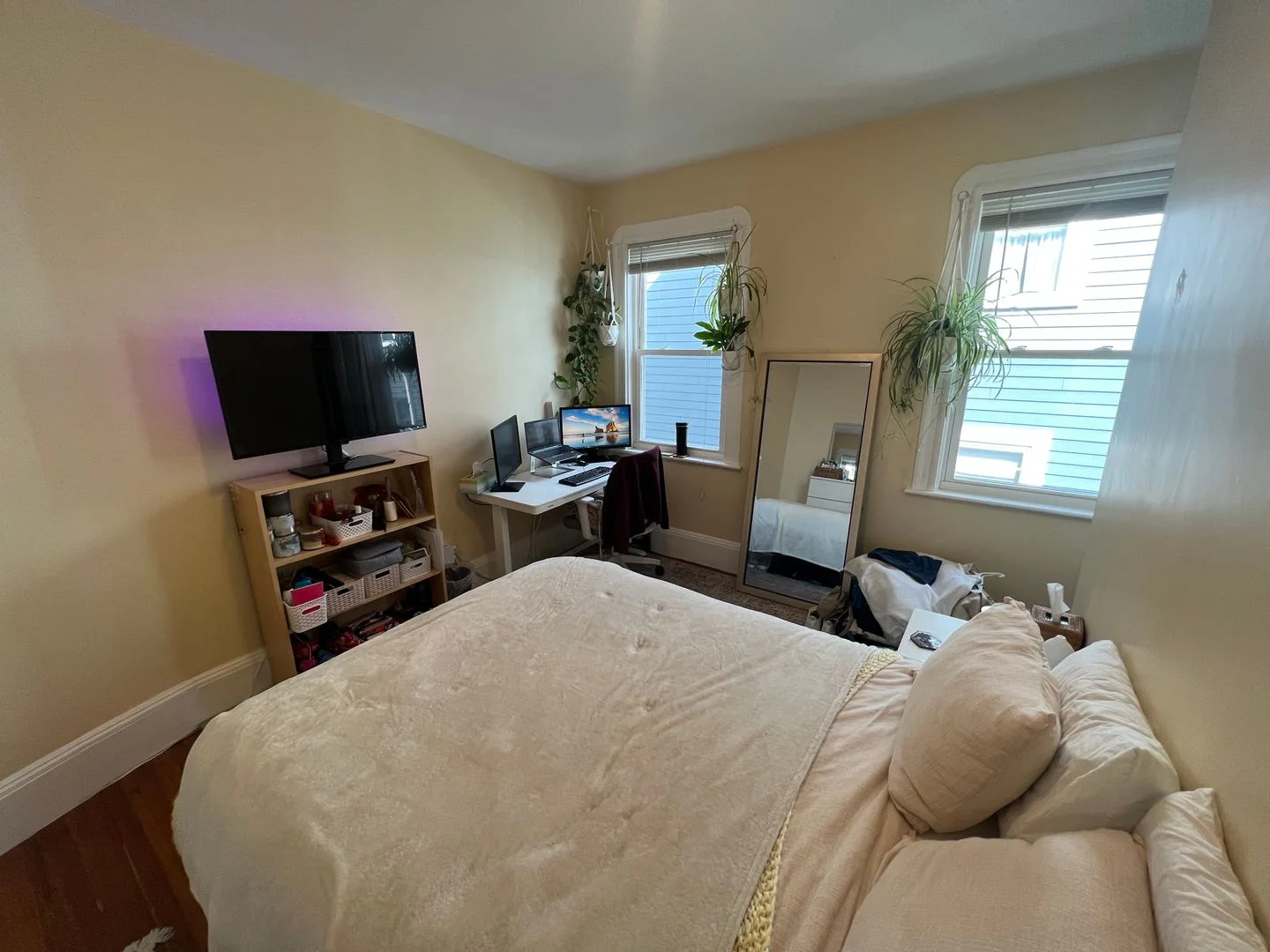 4 bed, 1.5 bath apartment for rent at 50 Lowell St Unit 2, Spring Hill — photo 12 of 17