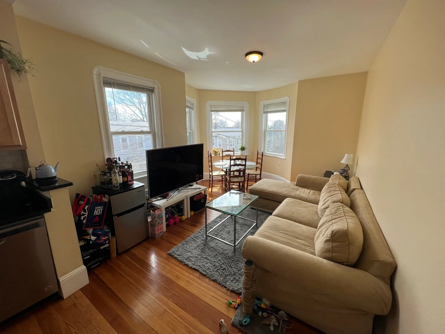 4 bed, 1.5 bath apartment for rent at 50 Lowell St Unit 2, Spring Hill — photo 5 of 17