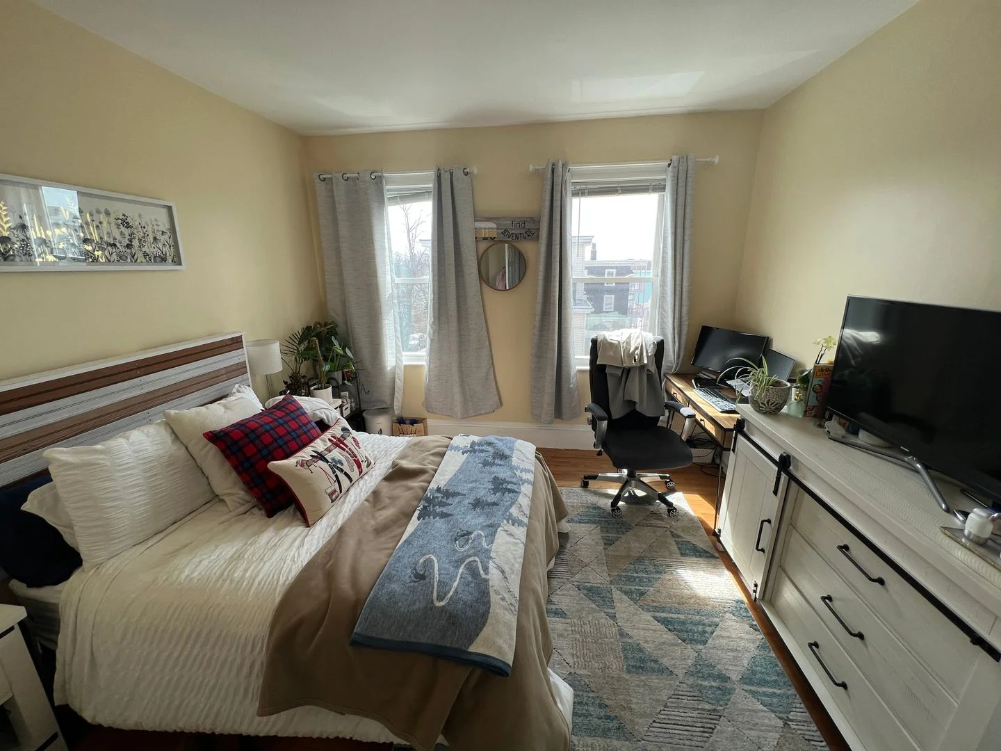 4 bed, 1.5 bath apartment for rent at 50 Lowell St Unit 2, Spring Hill — photo 10 of 17
