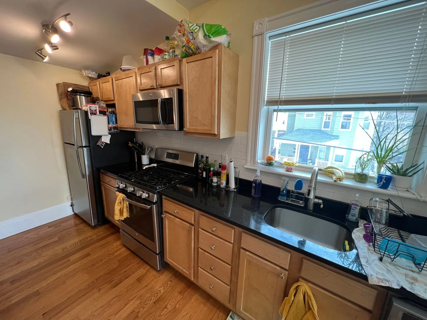 4 bed, 1.5 bath apartment for rent at 50 Lowell St Unit 2, Spring Hill — photo 7 of 17