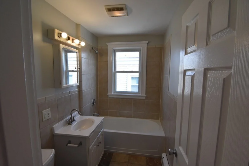 2 bed, 1 bath apartment for rent at 50 Lyon St Unit 4, Dorchester — photo 5 of 12