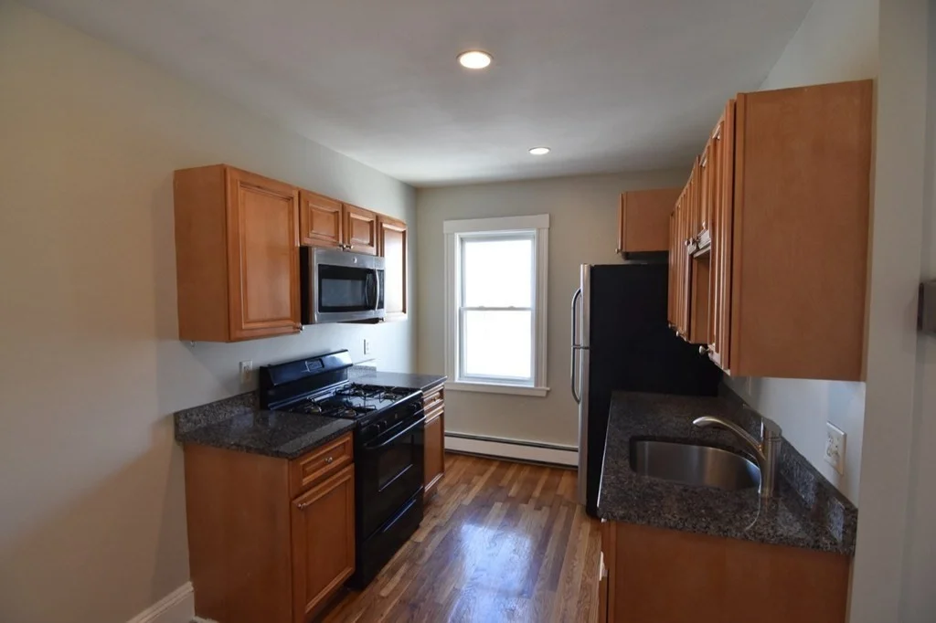 2 bed, 1 bath apartment for rent at 50 Lyon St Unit 4, Dorchester — photo 4 of 12