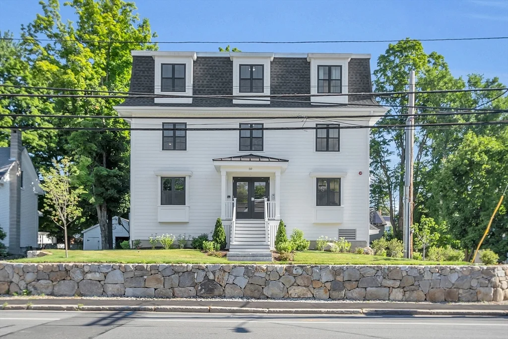 2 bed, 1 bath apartment for rent at 50 Main St Unit 202, Pepperell