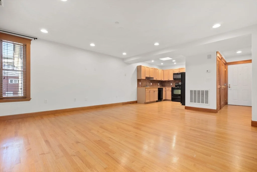 1 bed, 1 bath apartment for rent at 50 Maple St Unit 0, Danvers — photo 8 of 19