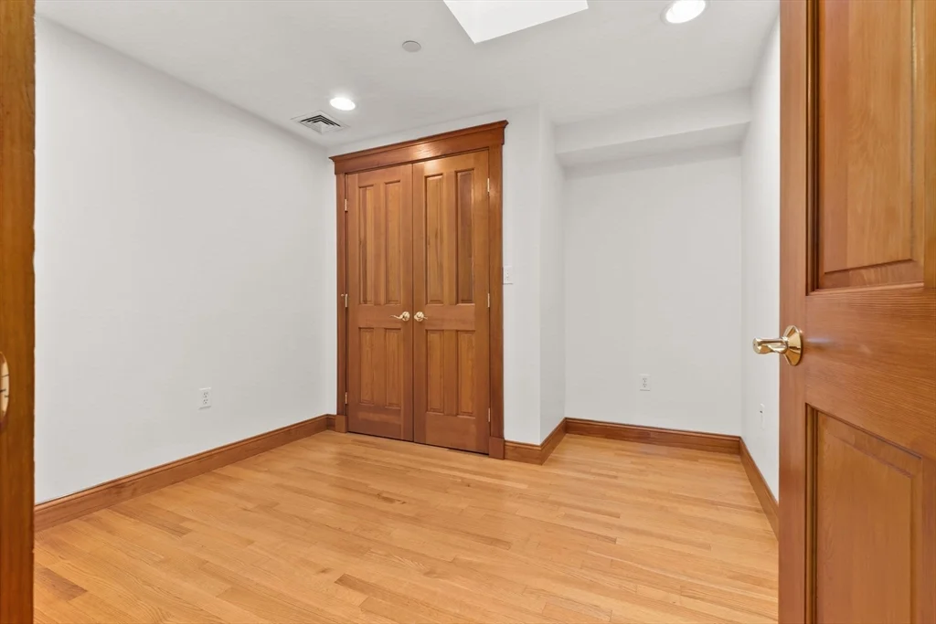 1 bed, 1 bath apartment for rent at 50 Maple St Unit 0, Danvers — photo 17 of 19