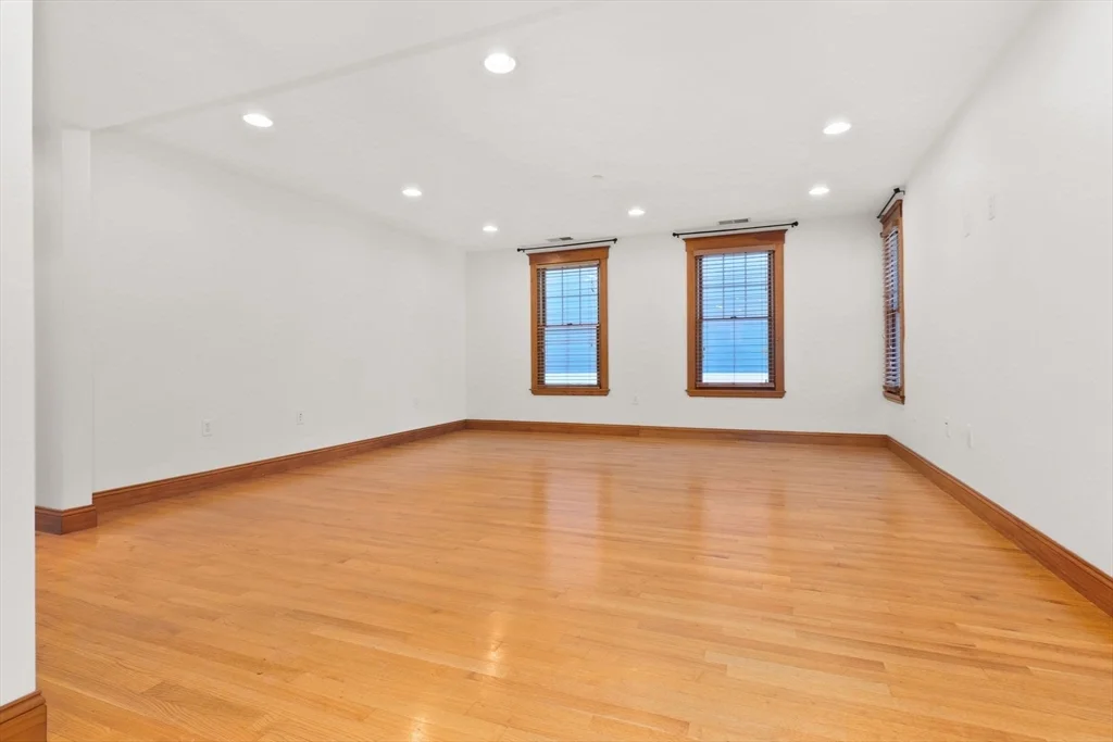 1 bed, 1 bath apartment for rent at 50 Maple St Unit 0, Danvers — photo 9 of 19