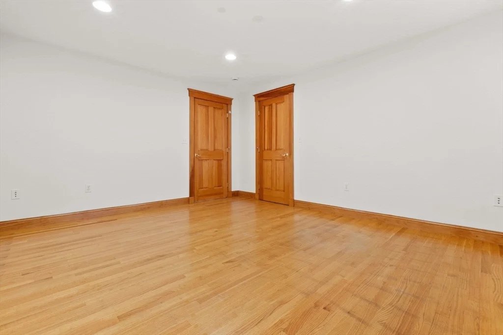 1 bed, 1 bath apartment for rent at 50 Maple St Unit 0, Danvers — photo 15 of 19