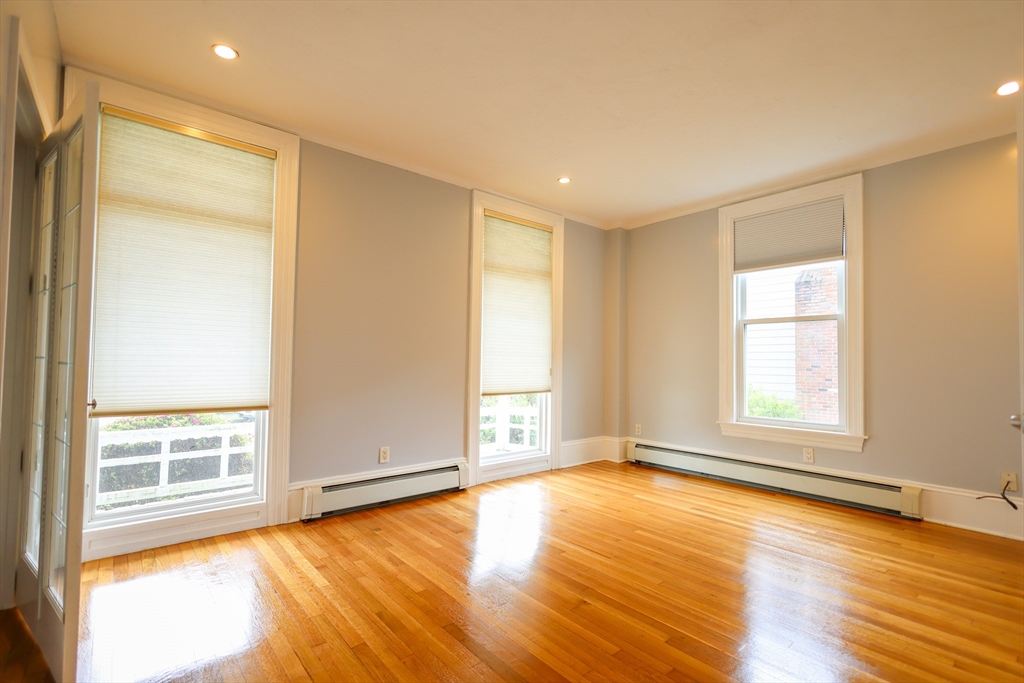 3 bed, 1 bath apartment for rent at 50 Maple St Unit 1, Braintree — photo 12 of 17