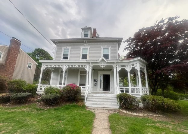 3 bed, 1 bath apartment for rent at 50 Maple St Unit 1, Braintree — photo 1 of 17