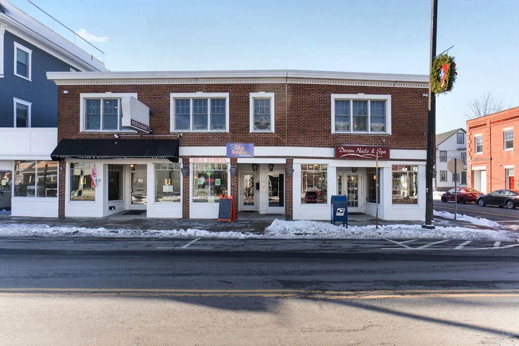 1 bed, 1 bath apartment for rent at 50 Maple St Unit 3, Danvers — photo 1 of 13