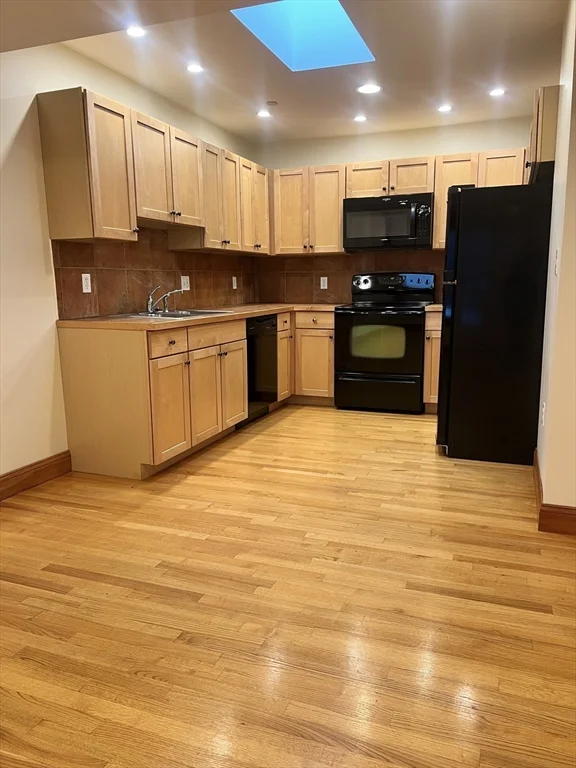 1 bed, 1 bath apartment for rent at 50 Maple St Unit 3, Danvers — photo 7 of 13