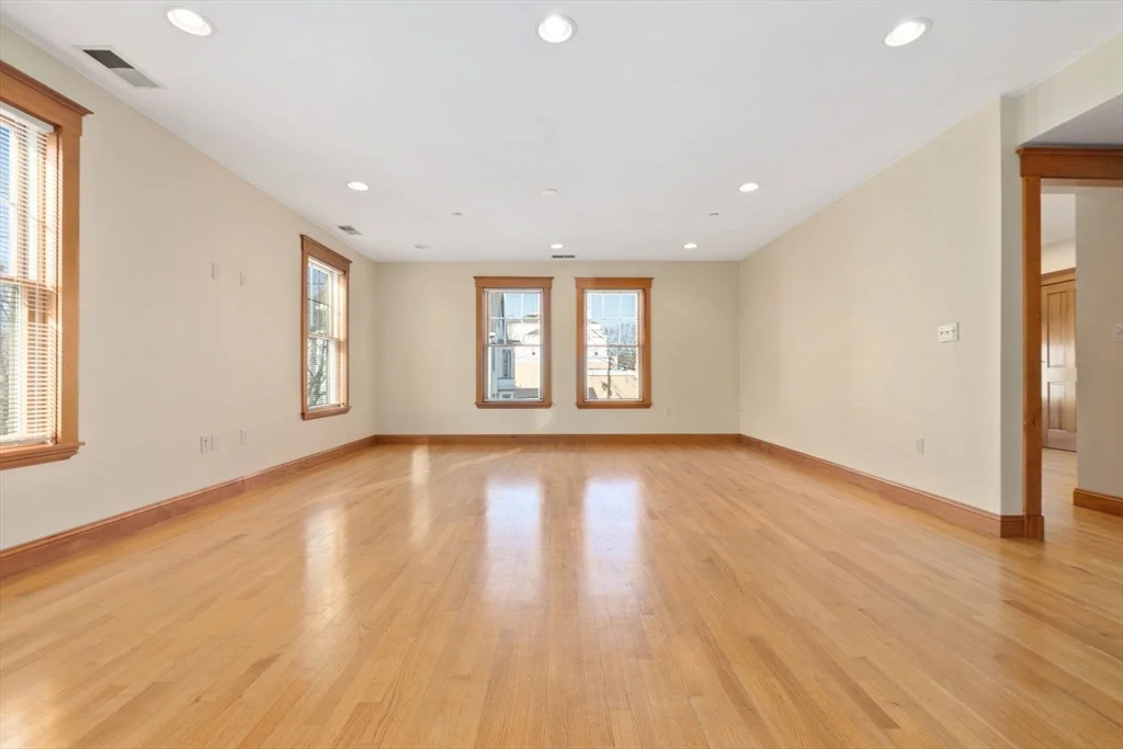 1 bed, 1 bath apartment for rent at 50 Maple St Unit 6, Danvers — photo 11 of 20