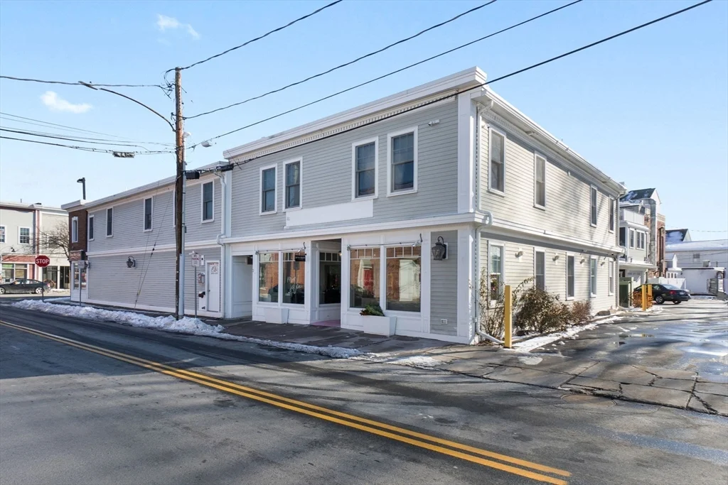 1 bed, 1 bath apartment for rent at 50 Maple St Unit 6, Danvers — photo 2 of 20
