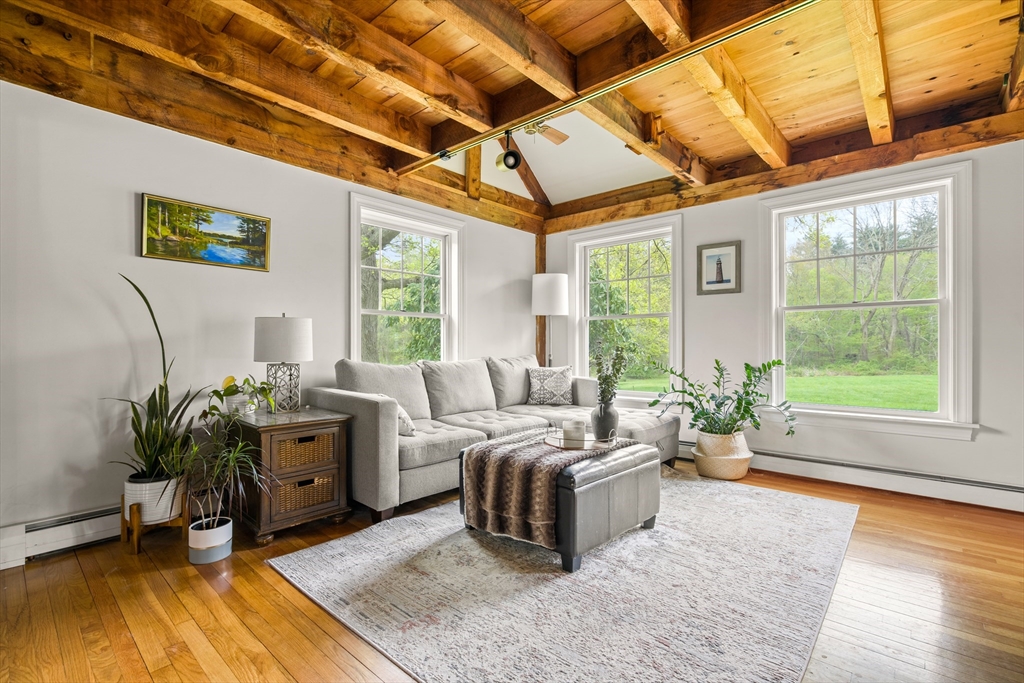 3 bed, 2 bath apartment for rent at 50 Mill Ln, Cohasset — photo 7 of 27