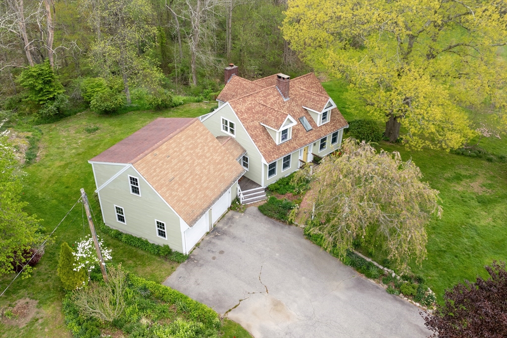 3 bed, 2 bath apartment for rent at 50 Mill Ln, Cohasset — photo 5 of 27