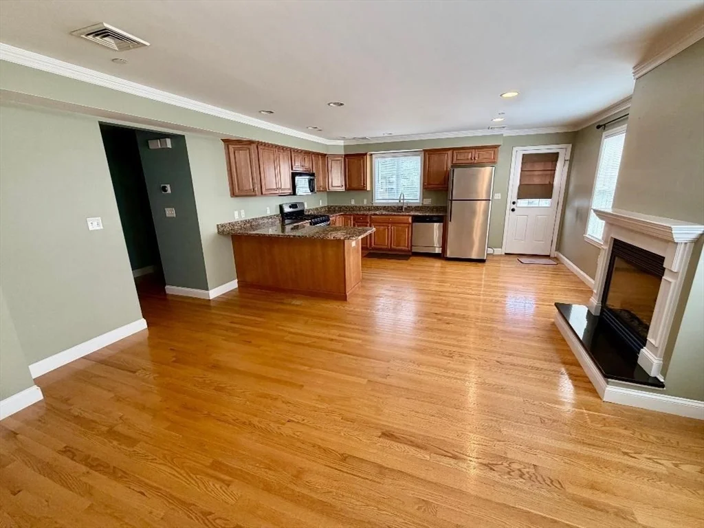 2 bed, 1 bath apartment for rent at 50 Mill St Unit C, Quincy — photo 4 of 17