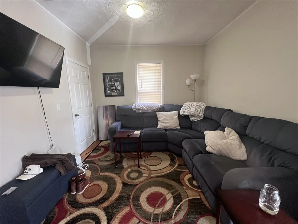 3 bed, 1 bath apartment for rent at 50 Oliver St Unit A, East Somerville — photo 5 of 18