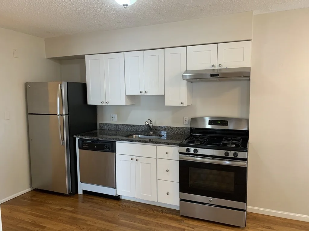 3 bed, 1 bath apartment for rent at 50 Oliver St Unit D, East Somerville — photo 2 of 15