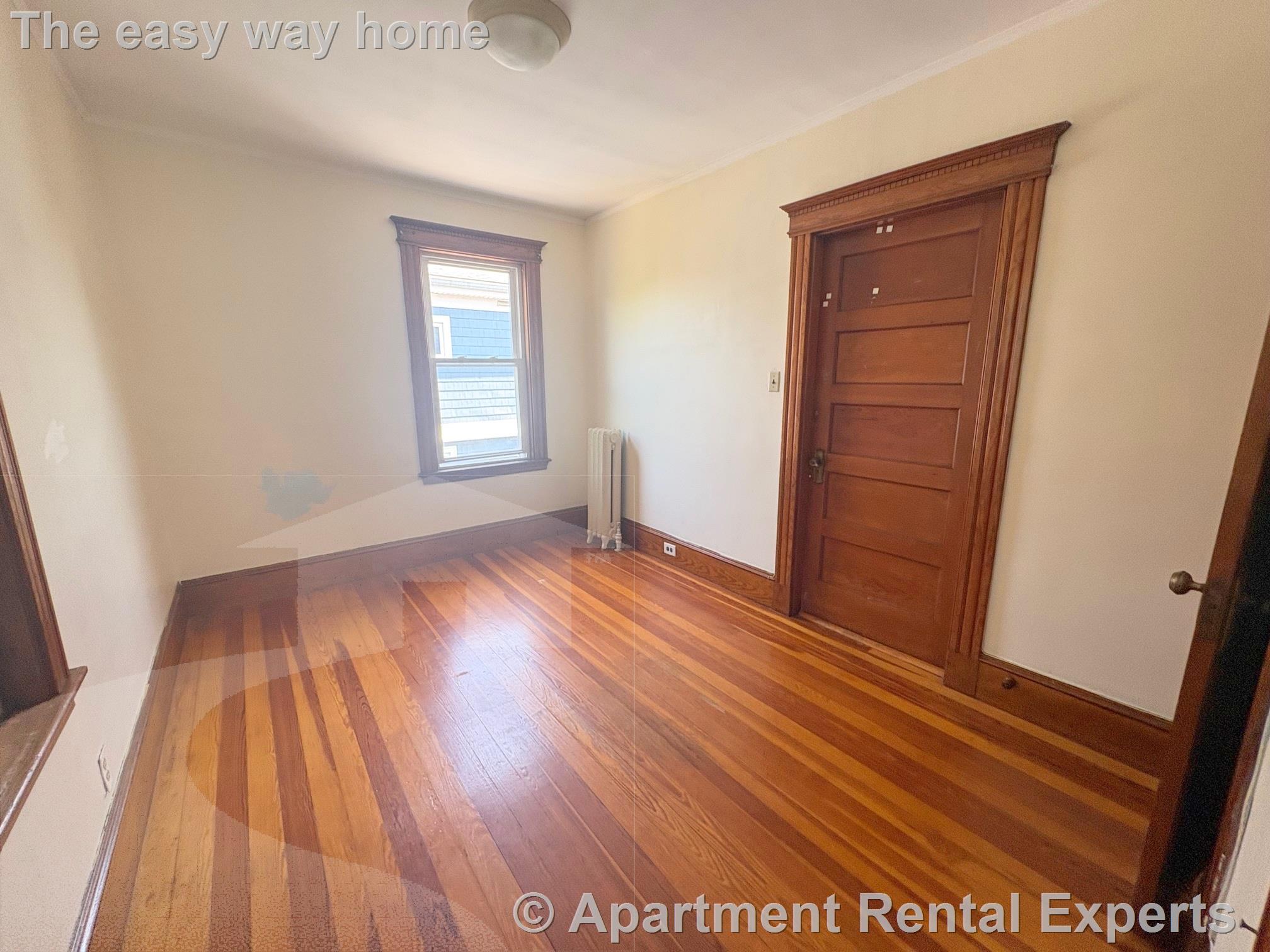 2 bed, 1 bath apartment for rent at 50 Oxford Ave Unit 3, Belmont Line — photo 11 of 17