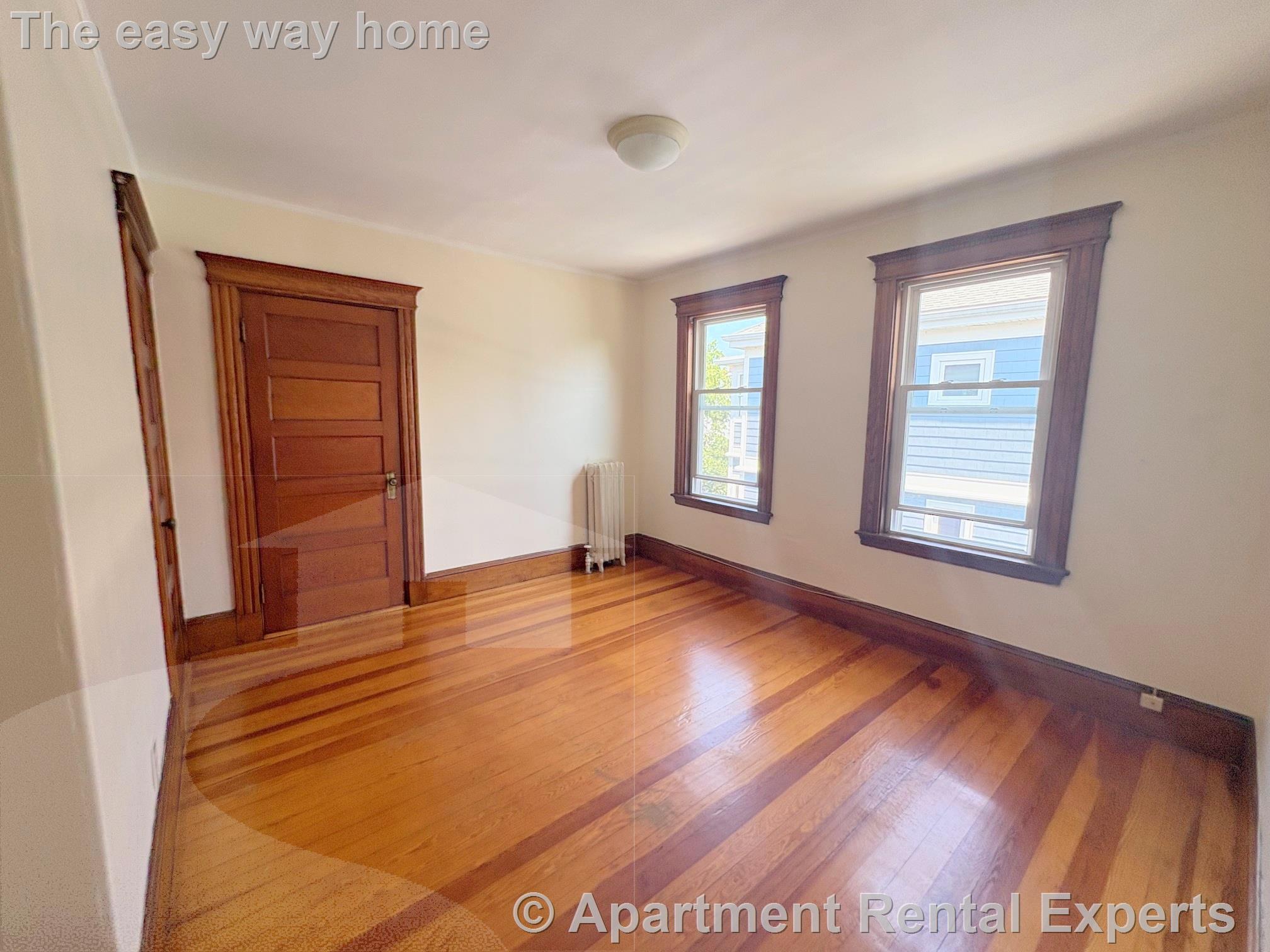 2 bed, 1 bath apartment for rent at 50 Oxford Ave Unit 3, Belmont Line — photo 6 of 17