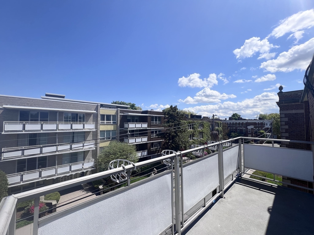 2 bed, 2 bath apartment for rent at 50 Park St Unit 41, Brookline — photo 10 of 18