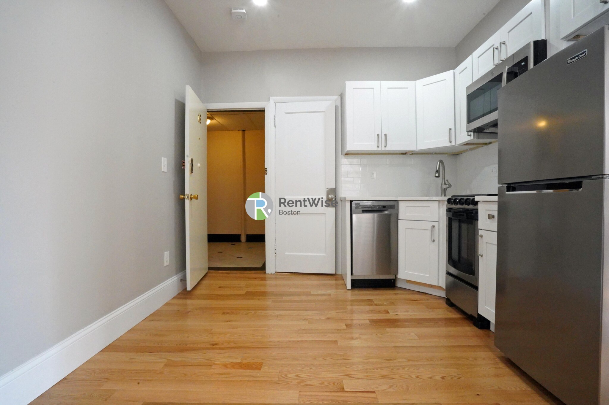 1 bed, 1 bath apartment for rent at 50 Park Vale Ave Unit 16, Allston — photo 2 of 12