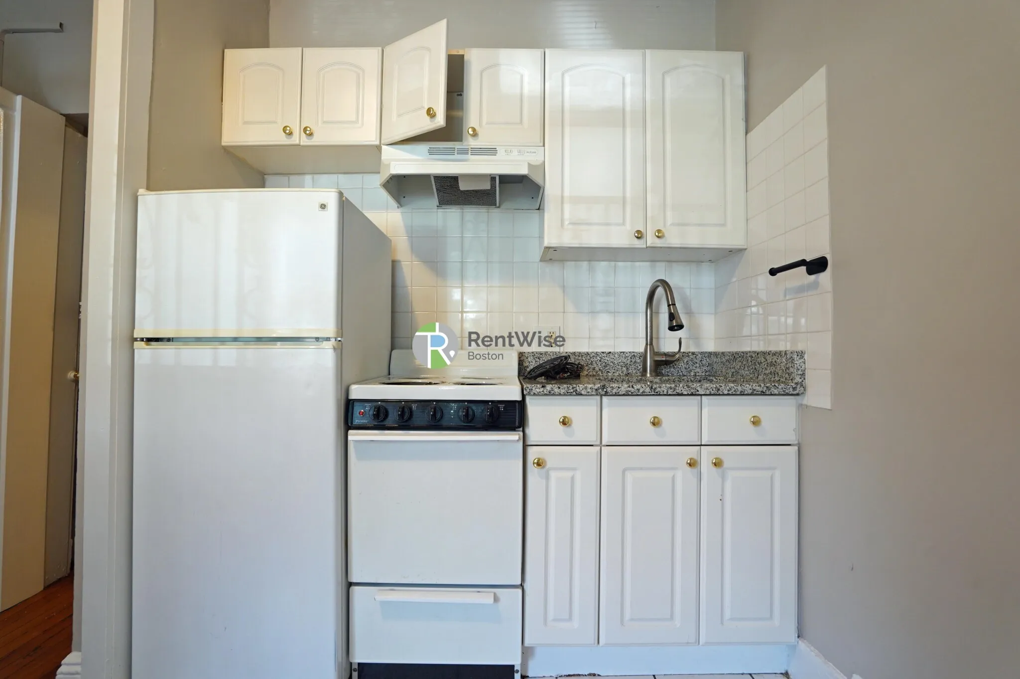 Studio bed, 1 bath apartment for rent at 50 Park Vale Ave Unit 18, Allston — photo 6 of 11