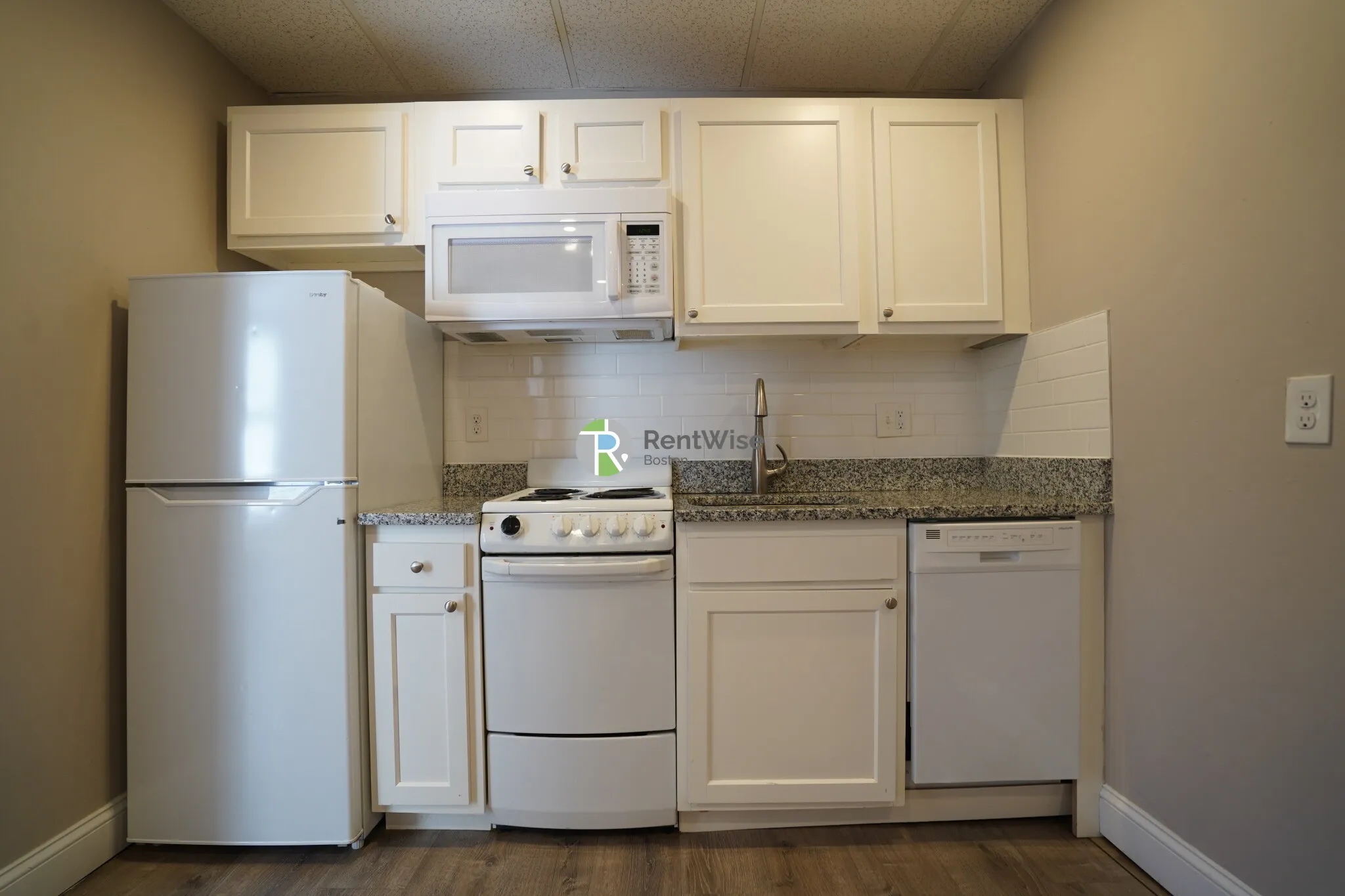 1 bed, 1 bath apartment for rent at 50 Park Vale Ave Unit 33, Allston — photo 5 of 14