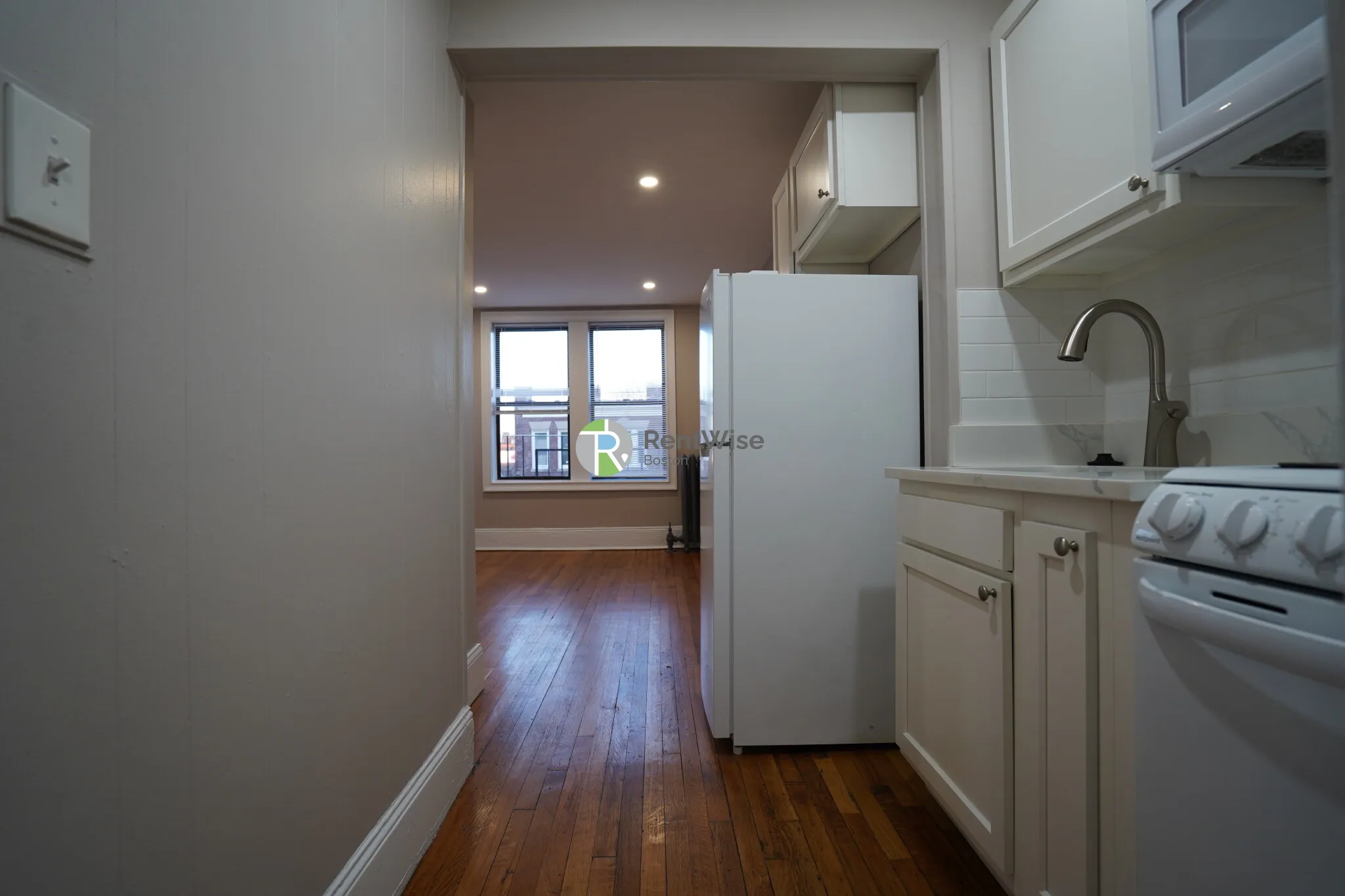 Studio bed, 1 bath apartment for rent at 50 Park Vale Ave Unit 36, Allston — photo 2 of 13