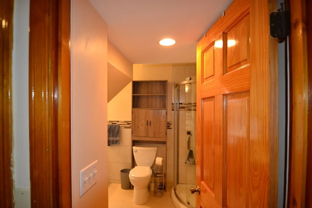 3 bed, 1 bath apartment for rent at 50 Parsons Unit 1, Newton — photo 2 of 9