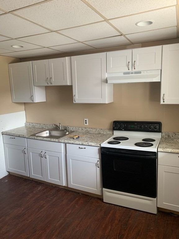 3 bed, 1 bath apartment for rent at 50 Plymouth Unit 1, Everett — photo 2 of 10