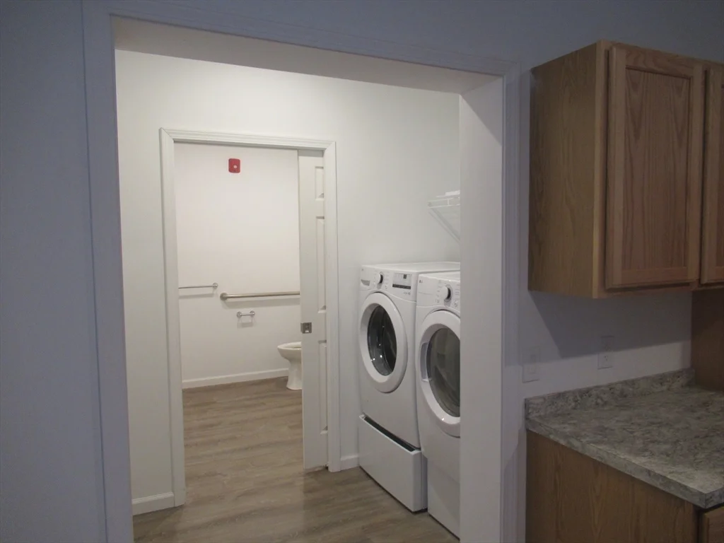 3 bed, 1 bath apartment for rent at 50 R Maplewood Ave Unit 101, Gloucester — photo 14 of 17