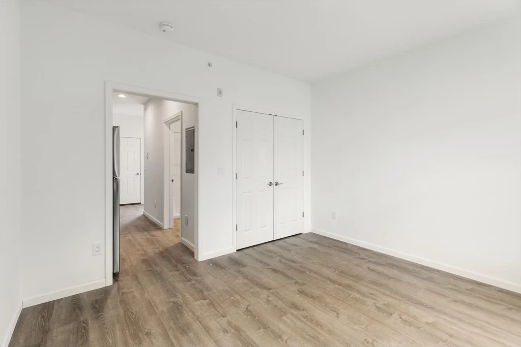 Studio bed, 1 bath apartment for rent at 50 R Maplewood Ave Unit 102-212, Gloucester — photo 12 of 16