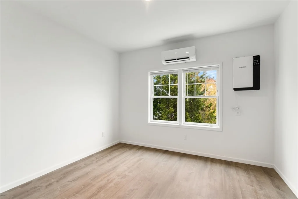 Studio bed, 1 bath apartment for rent at 50 R Maplewood Ave Unit 102-212, Gloucester — photo 9 of 16