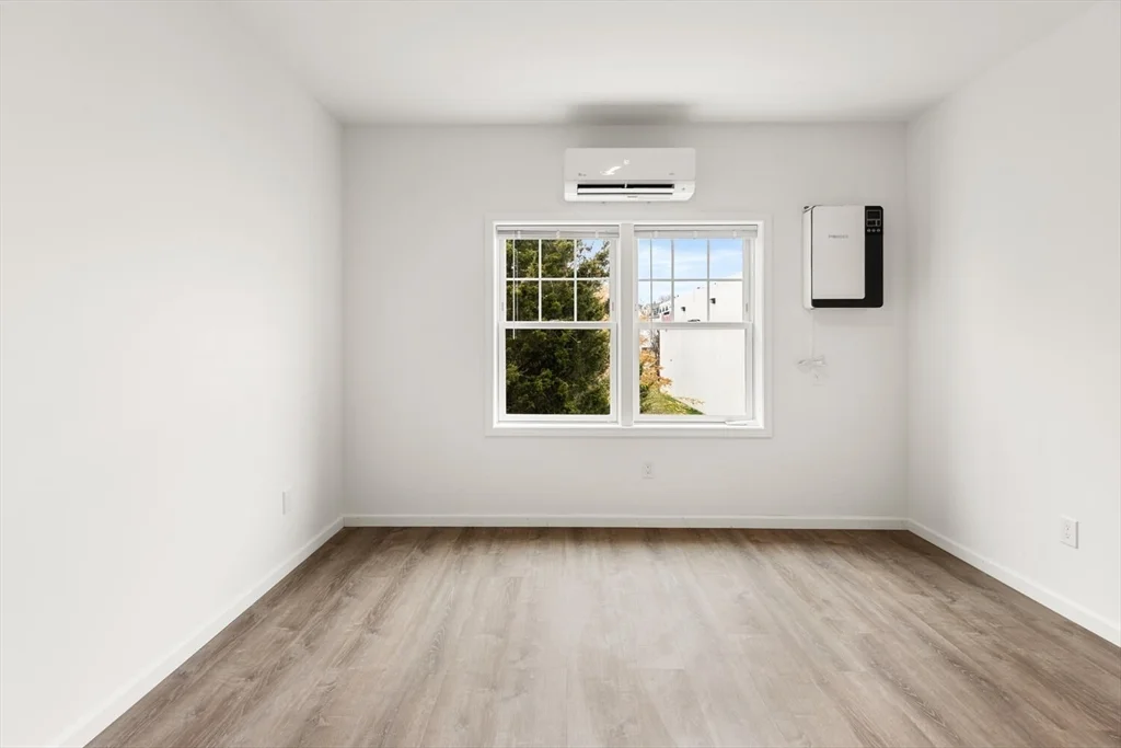 Studio bed, 1 bath apartment for rent at 50 R Maplewood Ave Unit 102-212, Gloucester — photo 8 of 16