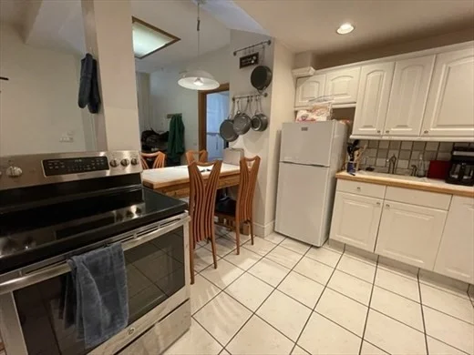 2 bed, 2 bath apartment for rent at 50 Radnor Rd Unit 1a, Brighton — photo 1 of 13
