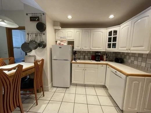 2 bed, 2 bath apartment for rent at 50 Radnor Rd Unit 1a, Brighton — photo 13 of 13