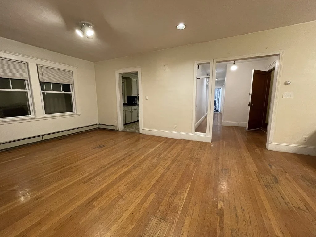 3 bed, 1 bath apartment for rent at 50 Radnor Rd Unit 2A, Brighton — photo 4 of 16