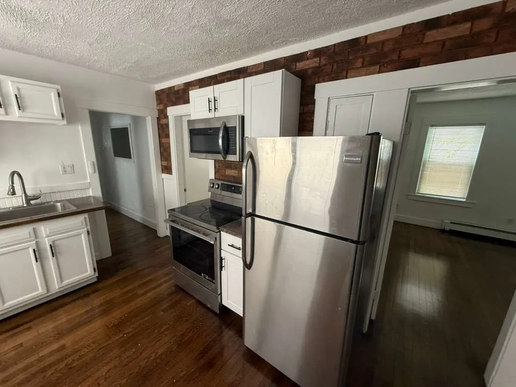3 bed, 1 bath apartment for rent at 50 Raymond St Unit 1, Allston — photo 22 of 24