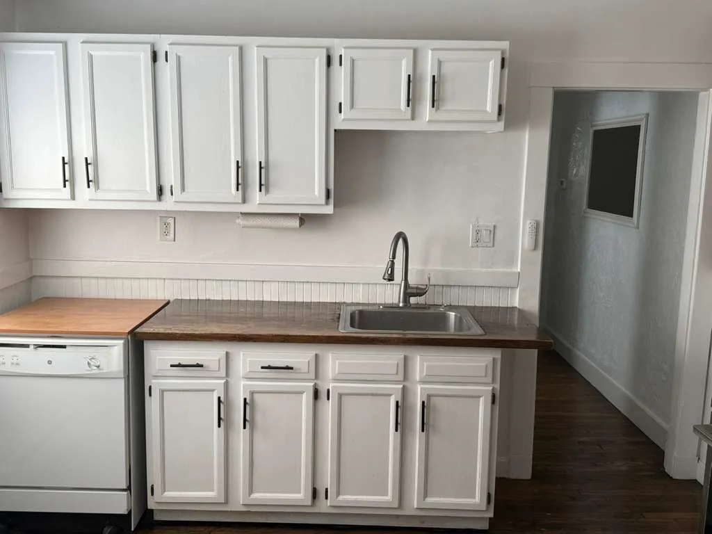 3 bed, 1 bath apartment for rent at 50 Raymond St Unit 1, Allston — photo 23 of 24