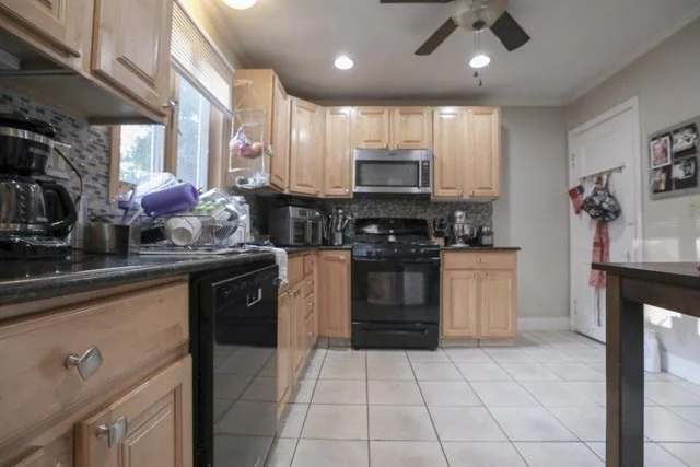 3 bed, 1 bath apartment for rent at 50 Renwick Unit --, Wakefield — photo 11 of 17
