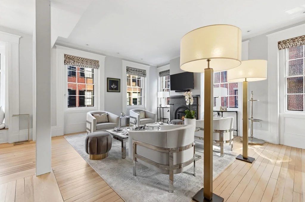 4 bed, 3 bath apartment for rent at 50 River St, Beacon Hill — photo 20 of 39