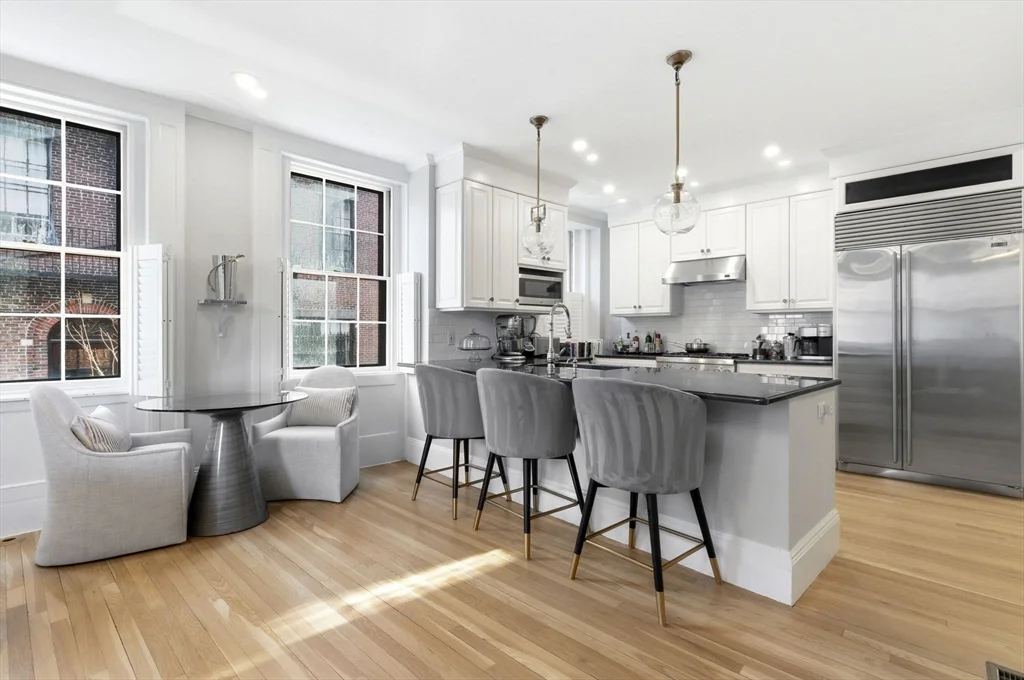 4 bed, 3 bath apartment for rent at 50 River St, Beacon Hill — photo 5 of 39