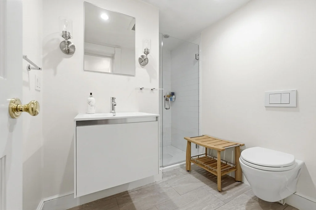 4 bed, 3 bath apartment for rent at 50 River St, Beacon Hill — photo 36 of 39